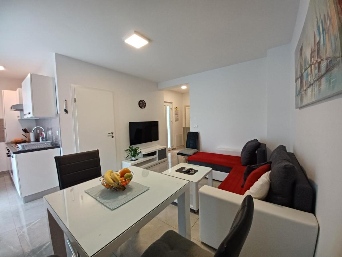 Apartments Leon 2 Novigrad Istria Εξωτερικό φωτογραφία